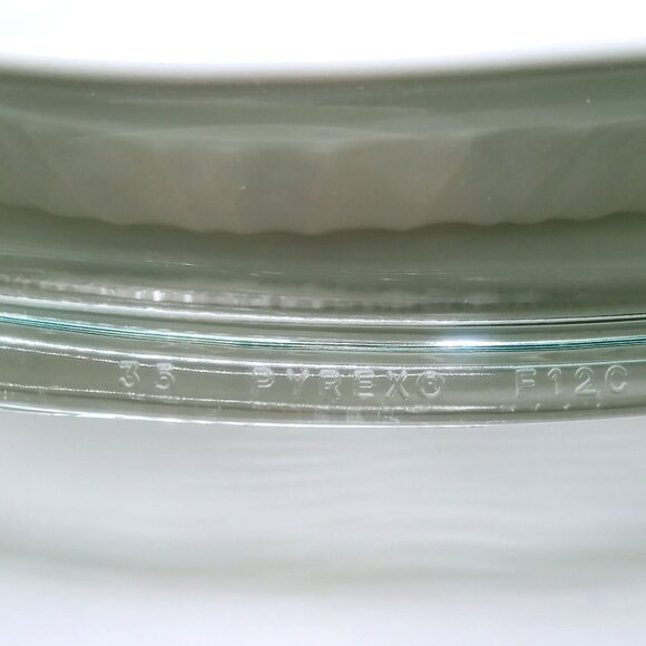 CorningWare Baking Casserole Dish Stoneware French White Pyrex Lid 1.5 Qt Oval - Picture 3 of 12